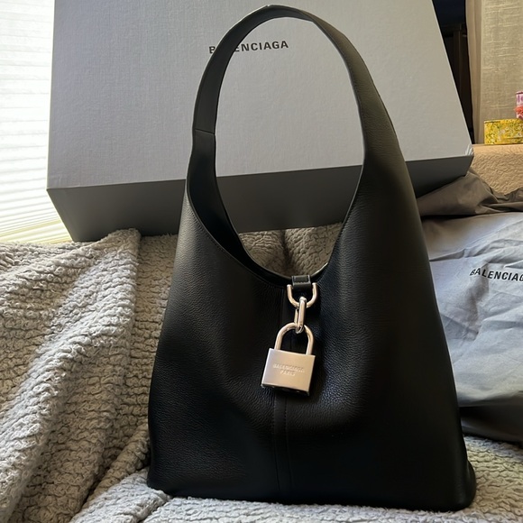 Balenciaga Medium Locker Hobo Bag - Picture 2 of 11